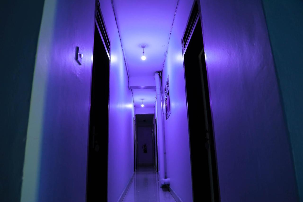 Royal Park Hotel Джинджа Екстериор снимка